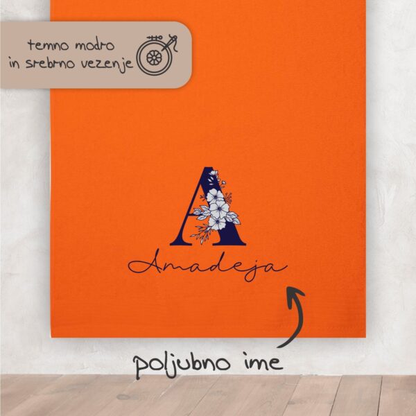 Začetnica okrašena z cvetovi